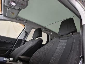 Peugeot 308 1.6 BlueHDI Blue Lease Executive Pack picture 34