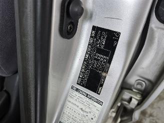 Toyota Prius 1.5 VVT-i picture 32