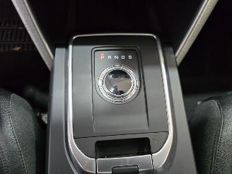 Land Rover Discovery Sport 2.0 TD4 HSE picture 32