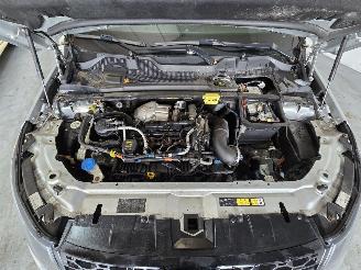 Land Rover Discovery Sport 2.0 TD4 HSE picture 10