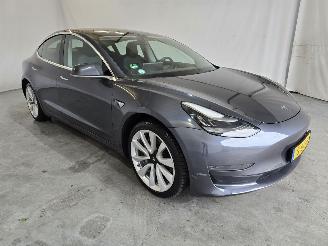 Damaged car Tesla Model 3 Long Range AWD 75kWh 2019/9