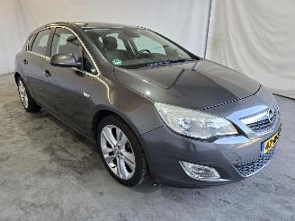 Unfallwagen Opel Astra 1.4 Turbo Cosmo 2010/8