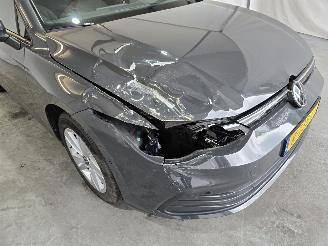 Volkswagen Golf 1.5 TSI Life Business picture 9