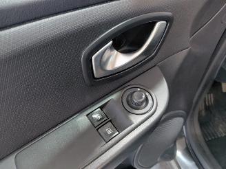 Renault Clio 0.9 TCe Eco2 Expression picture 20