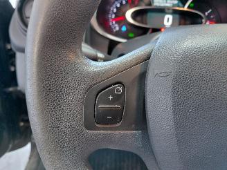 Renault Clio 0.9 TCe Eco2 Expression picture 23