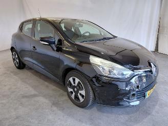 krockskadad bil auto Renault Clio 0.9 TCe Eco2 Expression 2016/7