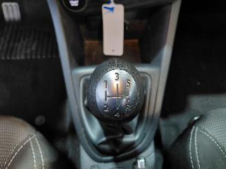 Renault Clio 0.9 TCe Eco2 Expression picture 32