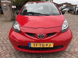 Toyota Aygo 1.0-12V picture 3