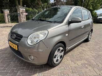 krockskadad bil auto Kia Picanto 1.0 Seven 2010/1