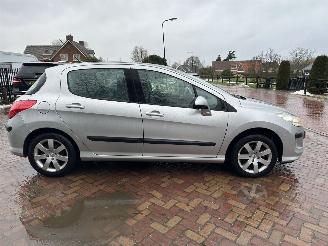Peugeot 308 1.6 VTi XS picture 5