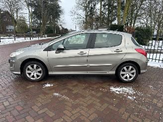 Peugeot 308 1.6 VTi Style automaat picture 2