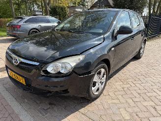 Avarii autoturisme Hyundai I-30 1.6i Dynamic 2010/1