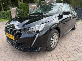 Vaurioauto  passenger cars Peugeot 208 1.2 PURETECH ACTIVE 2022/8