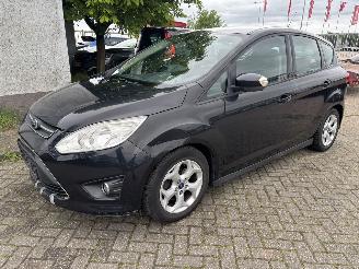 damaged passenger cars Ford C-Max 1.6 tdci airco/ navi/velgen 2013/5