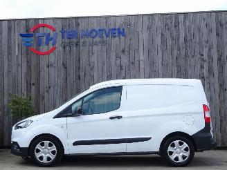 krockskadad bil auto Ford Transit Courier 1.5 TDCi Klima Cruise PDC 55KW Euro 6 2022/5