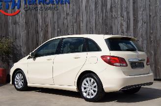 Mercedes B-klasse B180D Airco Navi Cruise Stoelverwarming Turbo Kapot! 80KW Euro 6 picture 2
