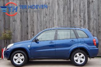 krockskadad bil auto Toyota Rav-4 2.0-16V VVT-i 4X4 Airco Cruise Trekhaak 110KW Euro 4 2004/9