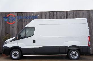 Avarii autoturisme Iveco Daily 35S12 2.3 HPi L2H2 Automaat Hi-Matic Trekhaak 85KW Euro 6 2018/1