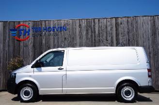 damaged passenger cars Volkswagen Transporter T5 2.0 TDi Lang Airco Cruise PDC 103KW Euro 5 2013/9