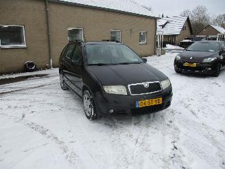 damaged passenger cars Skoda Fabia Combi 1.4-16V Spirit 2006/5