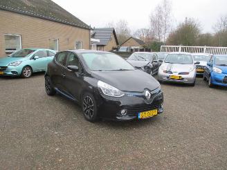 Unfallwagen Renault Clio 0.9TCe Dynamique 5drs 2013/4
