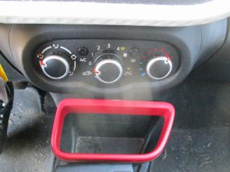 Renault Twingo 0.9 TCe Expression Aut NAP picture 18