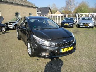 Schadeauto Kia Cee d cee\'d Sportswagon 2014/5