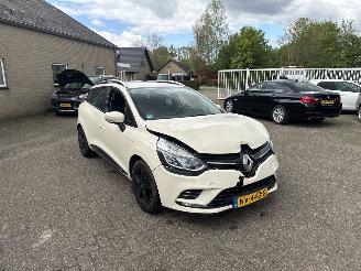 Coche accidentado Renault Clio 0.9 TCe Zen REST BPM €500,-!!! 2017/5
