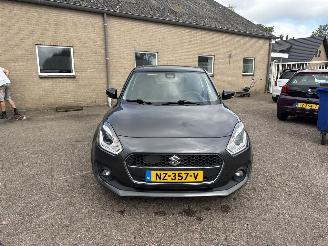 Suzuki Swift 1.0 Stijl REST BPM €700,-!!! picture 2