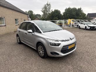 skadebil auto Citroën C4-picasso PICASSO 1.6 e-HDi Attraction AUT REST BPM €400,-!!! 2015/1