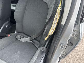 Citroën C4-picasso PICASSO 1.6 e-HDi Attraction AUT REST BPM €400,-!!! picture 16