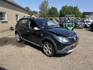 Unfallwagen Dacia Sandero 1.6 Stepway REST BPM €100,-!!! 2010/2