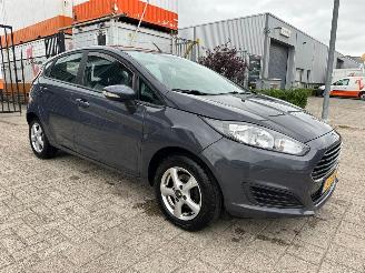uszkodzony samochody osobowe Ford Fiesta 1.0 Style 2014/2