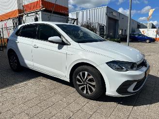uszkodzony samochody osobowe Volkswagen Polo 1.0 TSI Automaat Life Business 2022/9
