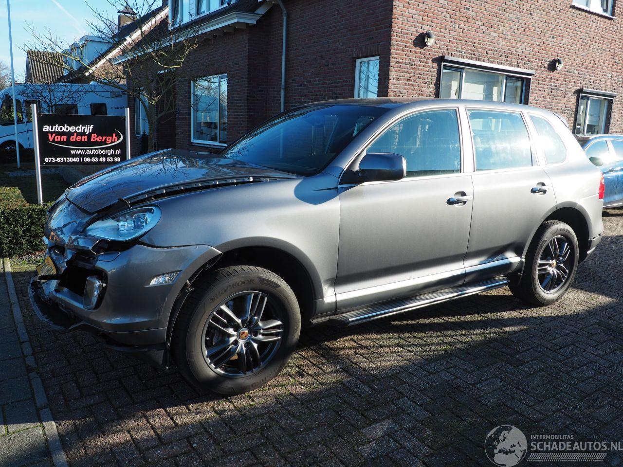 Porsche Cayenne 4.8 S