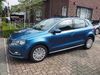 Vaurioauto  passenger cars Volkswagen Polo 1.2 Tsi Comfortline 2015/11