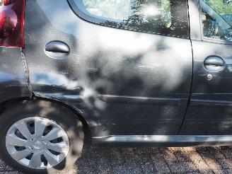 Peugeot 107 1.0 Active Automaat picture 12