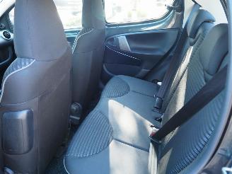 Peugeot 107 1.0 Active Automaat picture 20