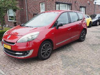 uszkodzony samochody osobowe Renault Grand-scenic 1.4 Tce bose 2012/9