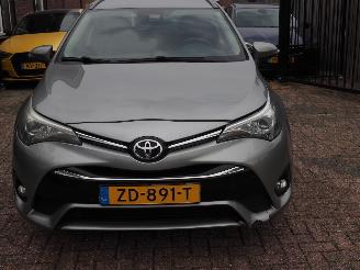 Toyota Avensis 1.8 VVT-I Aspiration Automaat picture 2