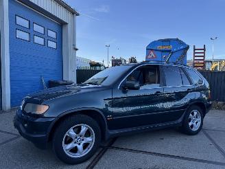 Unfallwagen BMW X5 4.4 V8 210KW 2000/6