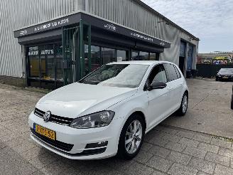 Voiture accidenté Volkswagen Golf 1.2 TSI AIRCO 5-DEURS 2014/11
