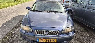 Avarii autoturisme Volvo V-70 2.4 D 2002/6