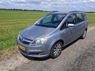 Schadeauto Opel Zafira B 1.8 16V 2007/9