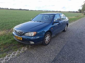 Vaurioauto  passenger cars Nissan Primera 1.8 16V SEDAN 2000/2