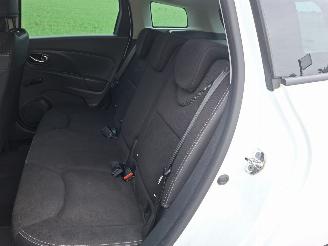 Renault Clio ESTATE TCe picture 6