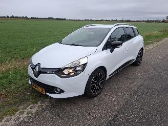krockskadad bil auto Renault Clio ESTATE TCe 2014/5