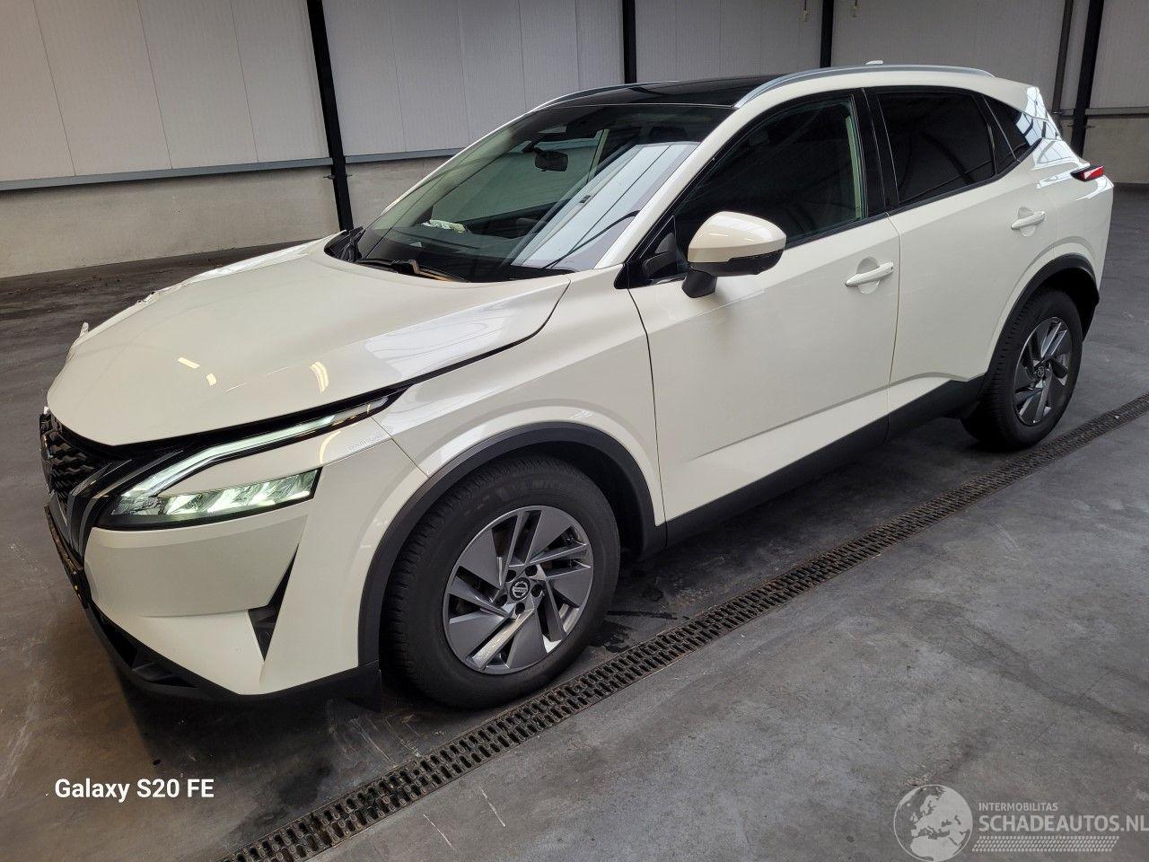 Nissan Qashqai 1.3 MHEV 103-KW 6-Bak Acenta Panoramadak