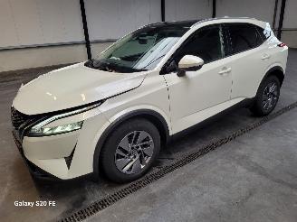skadebil auto Nissan Qashqai 1.3 MHEV 103-KW 6-Bak Acenta Panoramadak 2021/11