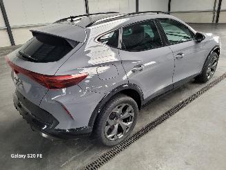 Cupra Formentor 1.5 e-Hybrid 150-KW DSG Plug-In-Hybrid picture 2